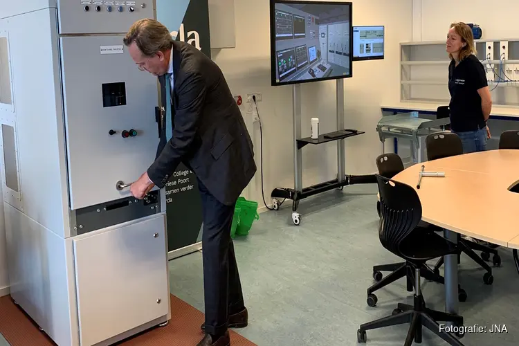 ROC Friese Poort versterkt maritiem onderwijs met High Voltage Simulator